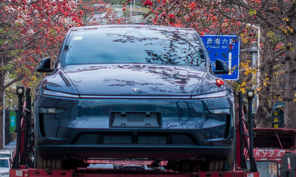 Wells Fargo maintains Tesla price target at $130