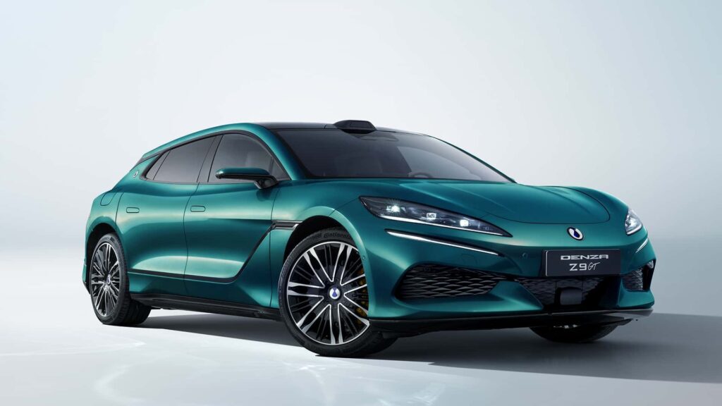 BYD Faces Challenges But Aims to Sell 1.5 Million Cars Globally in 2021